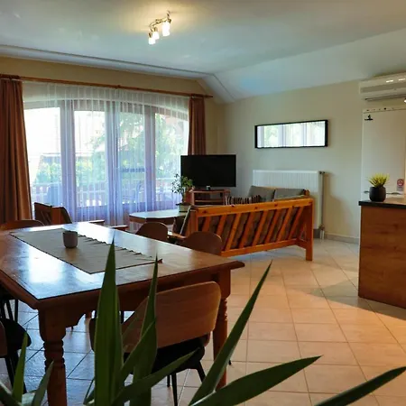Fuzfa Apartment *
