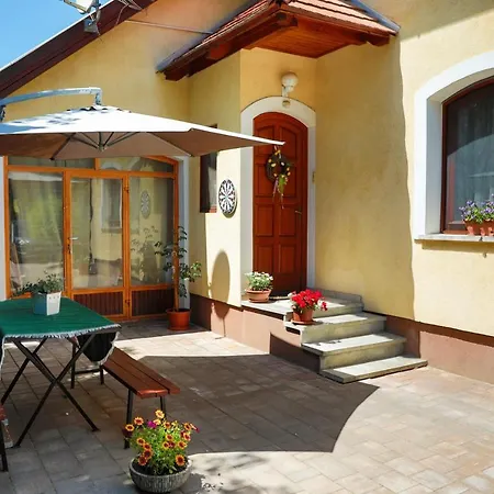 Apartment Fuzfa Balatonmariafurdo